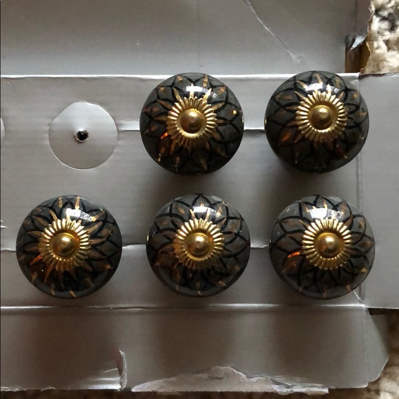 Other - Gold marbled hand painted knobs